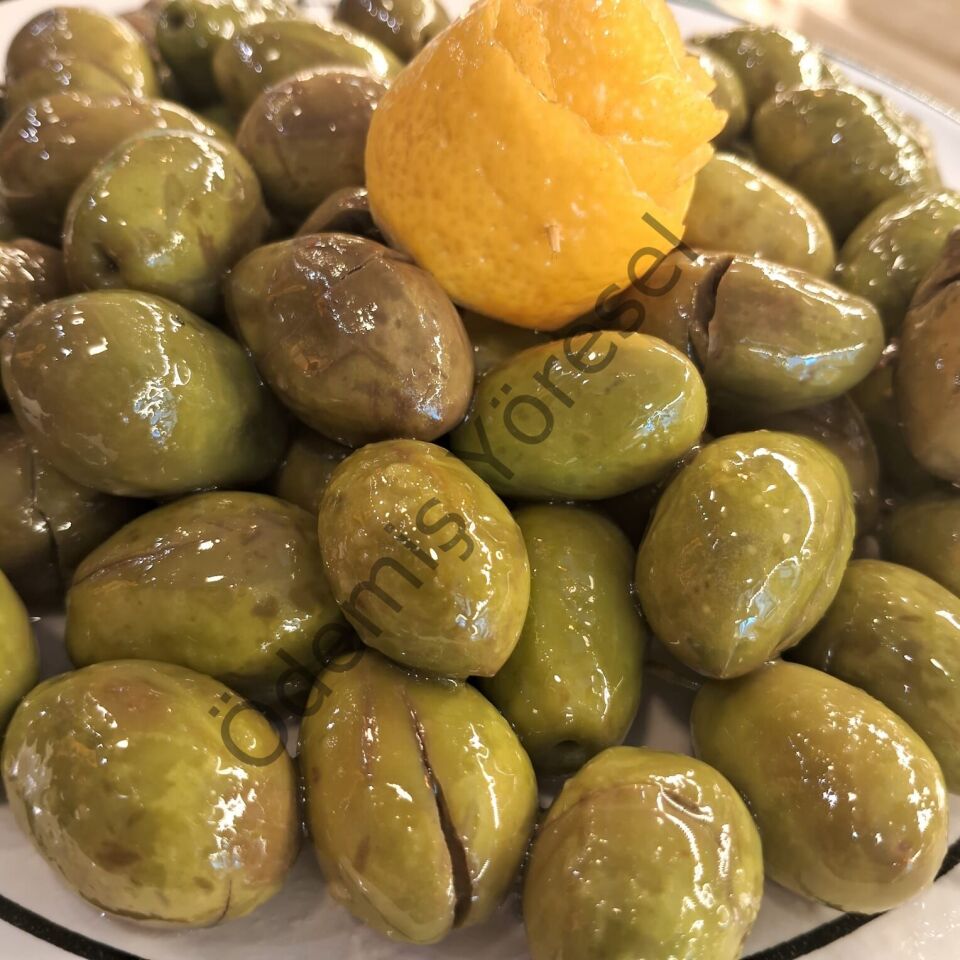 Ödemiş Çekişte Kırma Zeytin 1000g