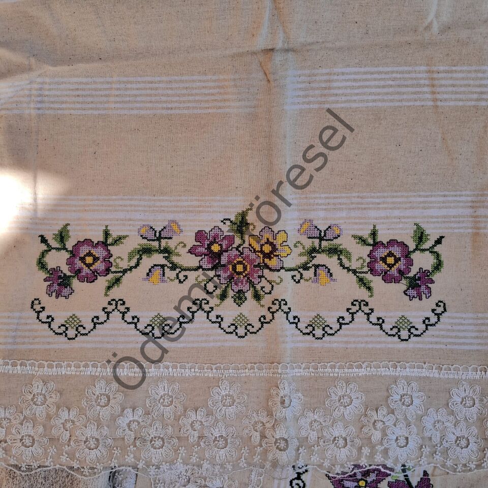 Yastık Kılıfı Kanaviçe Papatya