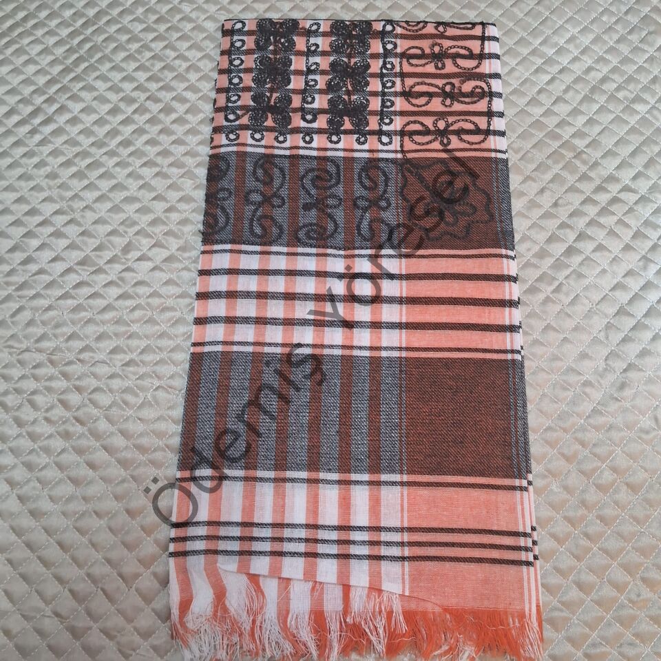 Hafif İşlemeli Puşi