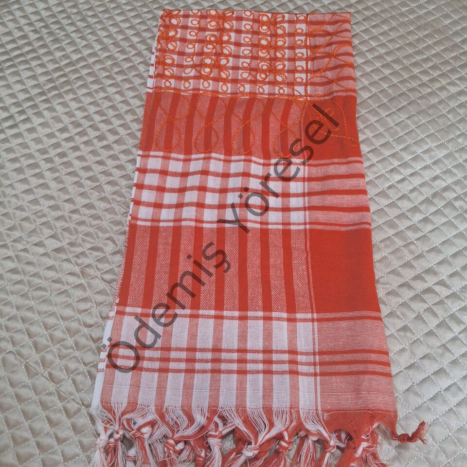 Hafif İşlemeli Puşi